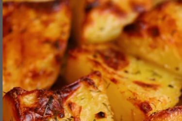 Вкусный запеченный картофель: интересная идея приготовления