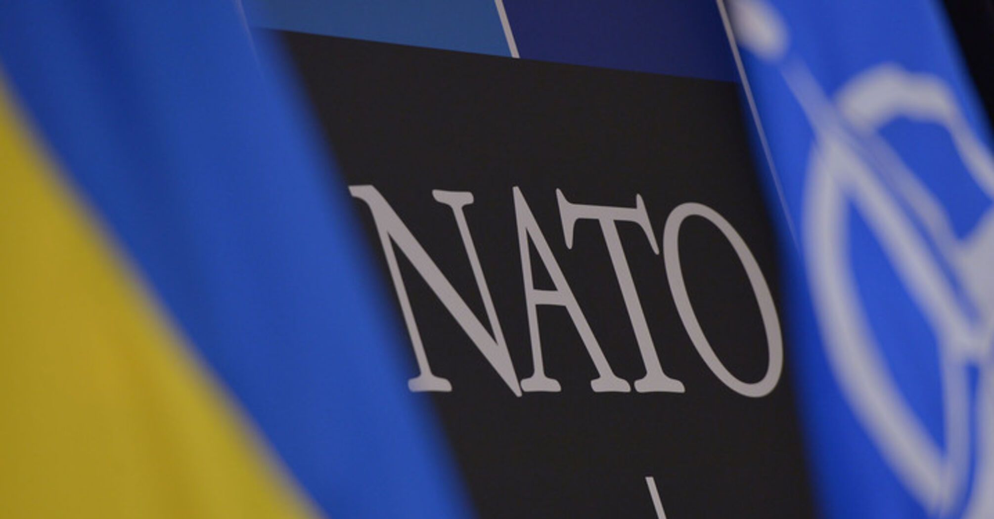 НАТО не вчиться на своїх помилках: хто дує на холодне буде в епіцентрі бурі