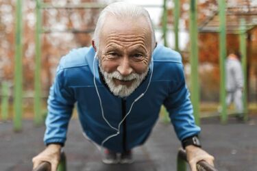 Физическая активность в старшем возрасте имеет решающее значение