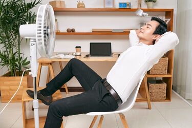 How to place a fan to effectively cool the whole room