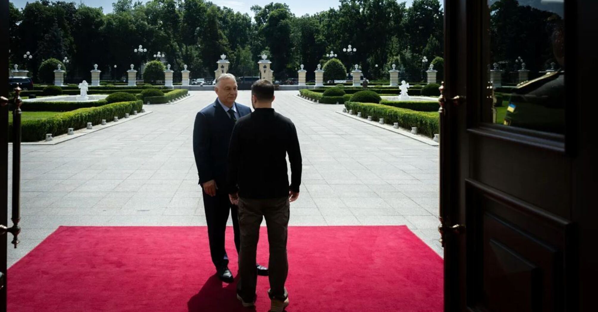 Hungarian Prime Minister Orban arrives in Kyiv for the first time in 12 years (video)