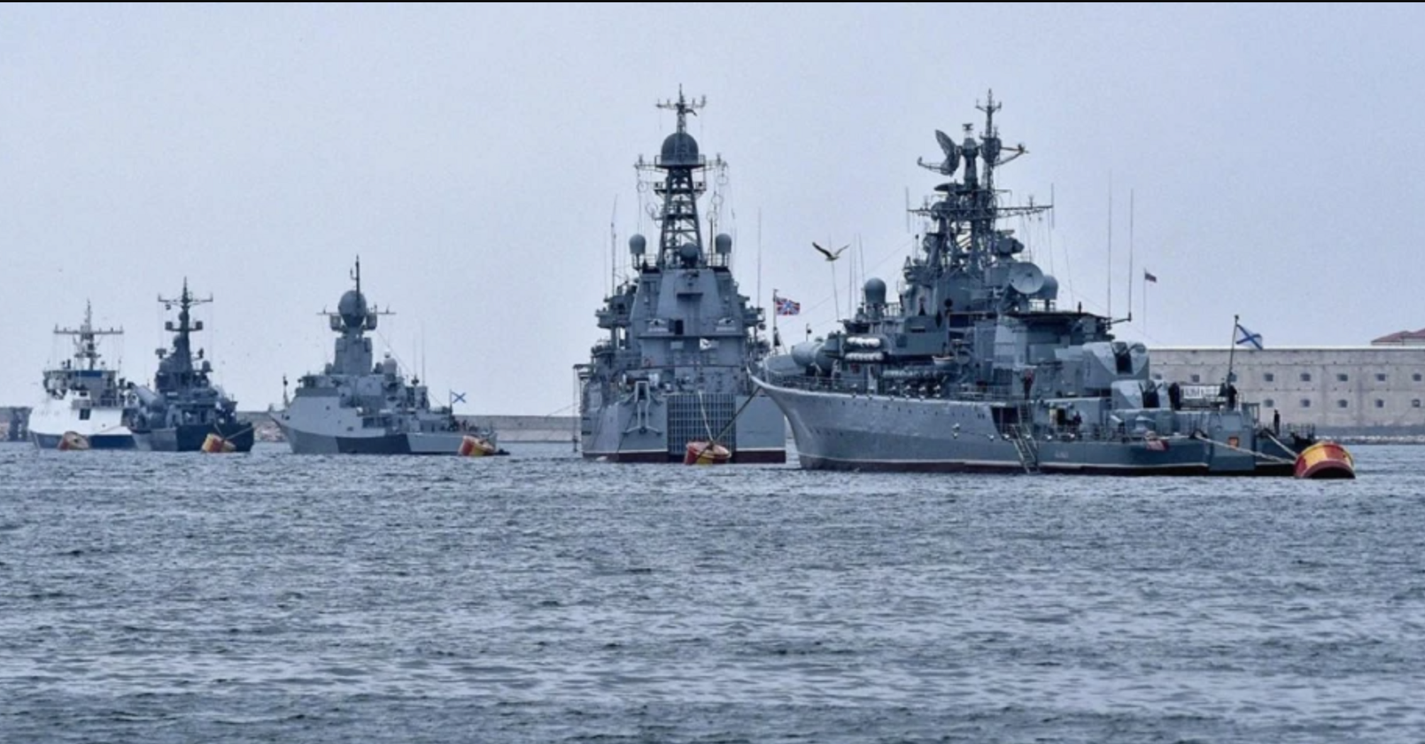 Российский Черноморский флот возвращается в родную гавань