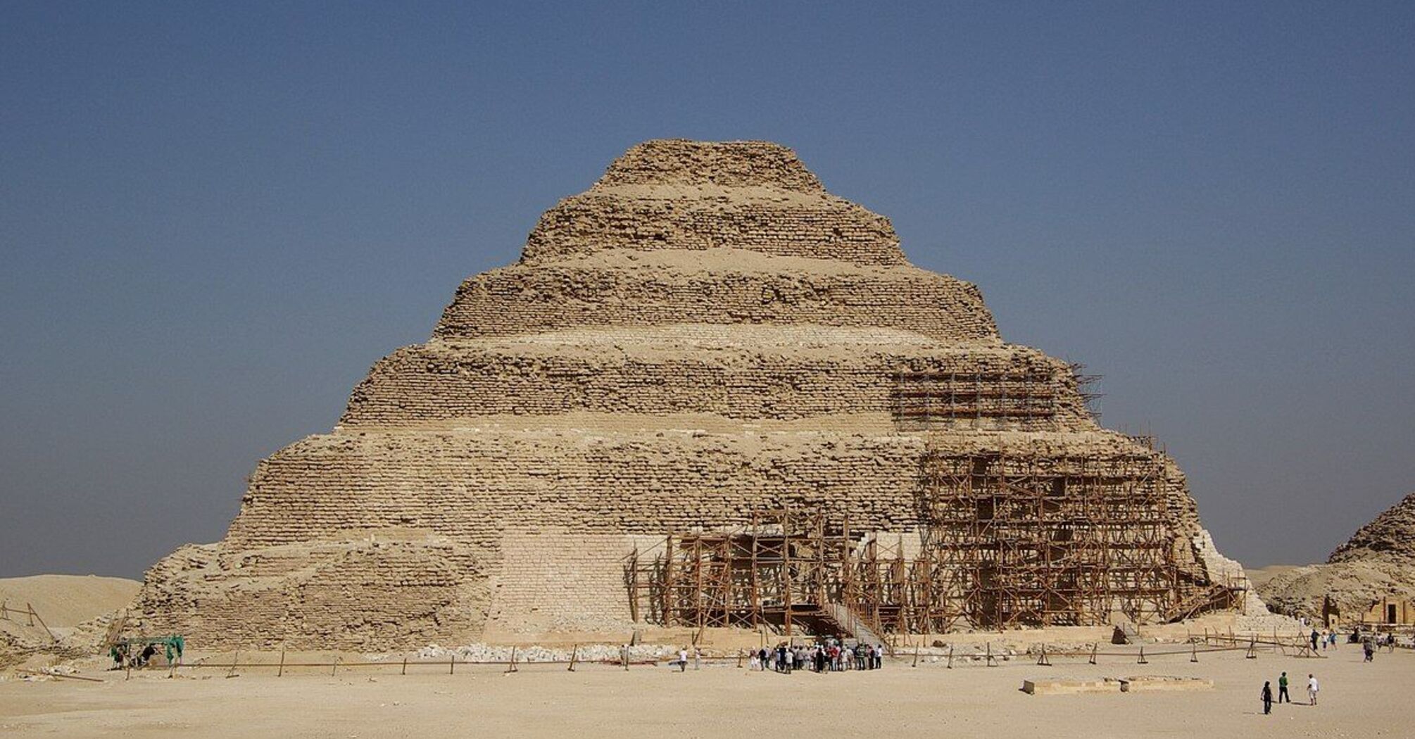 Ученый впервые показал 'сердце' древней пирамиды, которая считается одной из самых опасных в мире (видео)