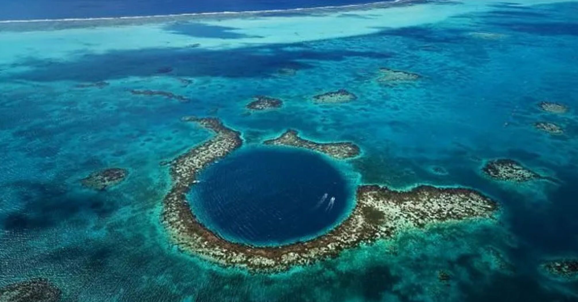 Екстремальні місця для відпочинку в світі, включаючи Україну. Там немає бойових дій, але це найнебезпечніший туризм