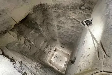 Археологи шоковані: у найдавнішій піраміді Єгипту знайдено загадковий ліфт