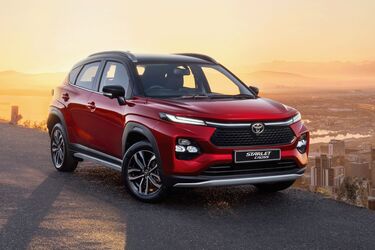 Удвічі дешевше за RAV4: Toyota представила бюджетний кросовер Starlet Cross (фото)