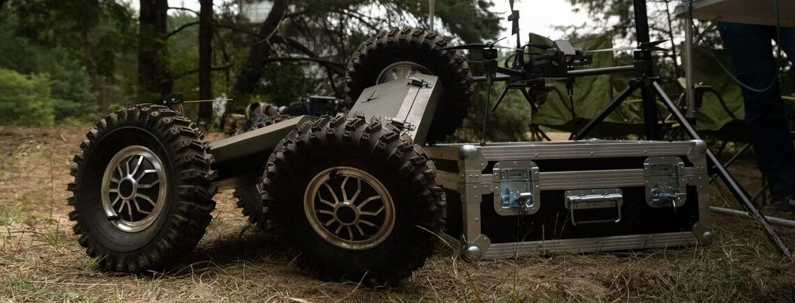 Власний Mavic та роботизована лінія оборони: які рішення для фронту пропонують українські MilTech-компанії
