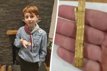 У Британії хлопчик під час вигулу собаки натрапив на золотий артефакт (фото)