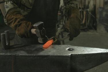 'Куй железо, пока горячо': как сказать на украинском