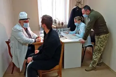 Нужно ли людям с инвалидностью проходить ВВК: объяснение адвокатов