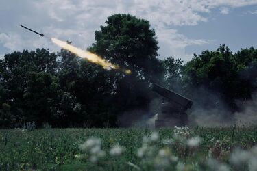 На Покровському напрямку арта 47 ОМБр накрила аеробомберів окупаційної армії (відео)