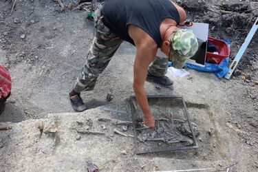 У Польщі знайшли середньовічні поховання 'дітей-вампірів' із замками проти зомбі (фото)