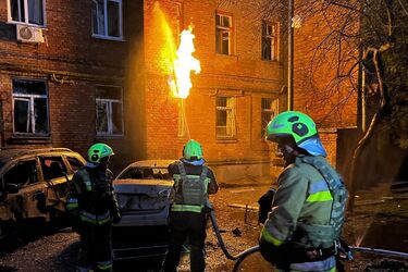 росія 5 годин атакувала шахедами Київ: пошкоджено будинки та автівки (фото)