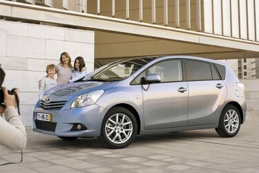 Фахівці назвали кращі автомобілі для сімей з дітьми: надійні та економні