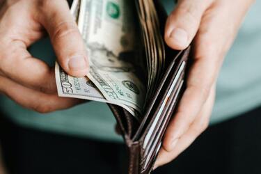 Експерт назвав дні тижня, коли вигідніше міняти долари