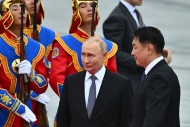 Путин в Монголии. Кортеж вместо оков