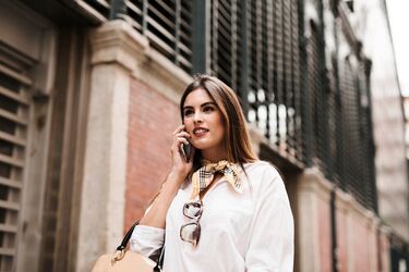 Психологи розкрили 8 секретів, як швидко сподобатися оточуючим