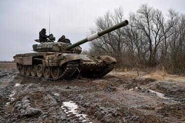 Нацгвардійці на Покровському напрямку 'викрали' в окупантів танк Т-72 (відео)