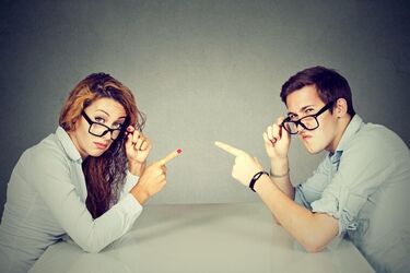 Психологическое насилие на работе и в семье: как распознать и методы борьбы