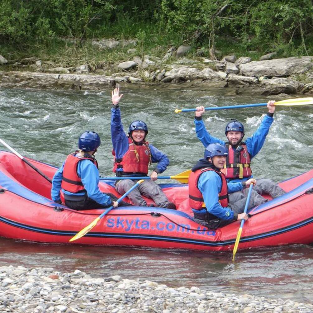 Найкращі місця для рафтингу в Україні. Як зробити крок на зустріч бурхливій мрії