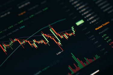 График криптовалютных торгов с динамикой цены