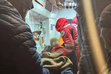 Чуть не замерз в 10 метрах от Румынии: спасатели нашли мужчину в Карпатах