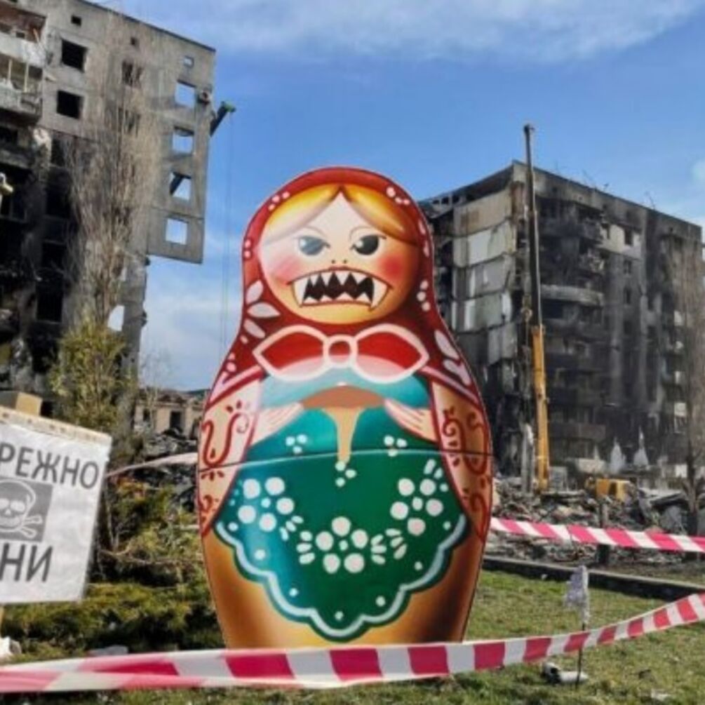 Нет мирного русского художника, актера или поэта. Они работают для нашего уничтожения