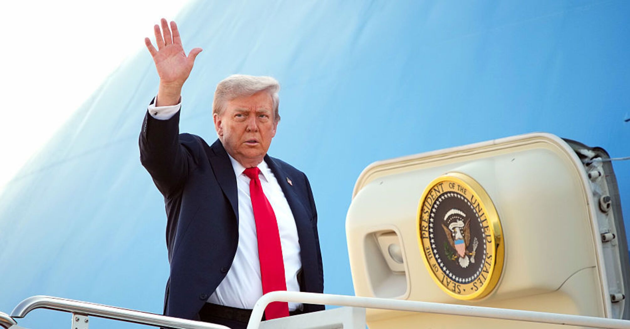 День слави Трампа, тиждень України в США і перспективи мирних переговорів