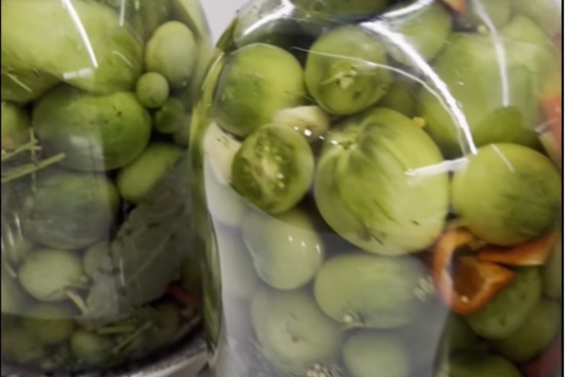 Квашені зелені томати: рецепт