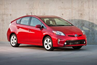 С ними можно сэкономить: какие автомобили гарантируют экономную эксплуатацию