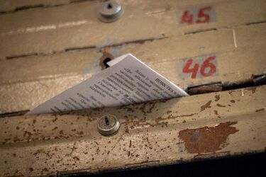 Чи можуть вручити повістку закордоном: відповідь юриста