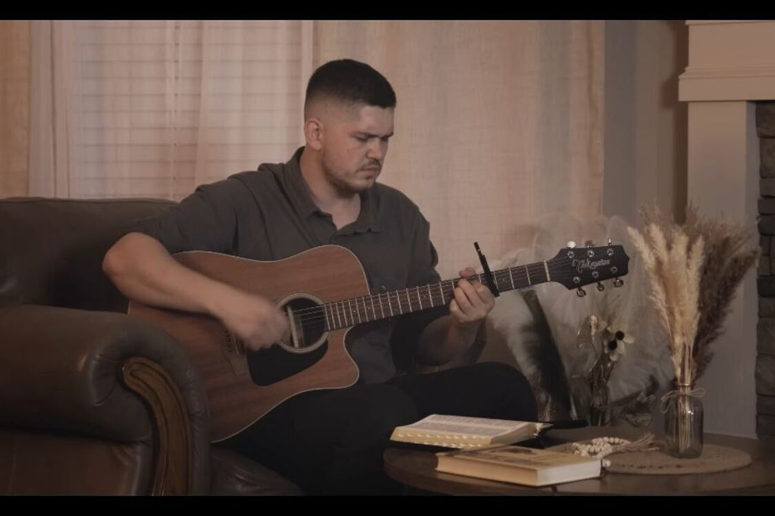 Новая украинская песня, объединяющая сердца: музыкальный прорыв Сергея Вадруса