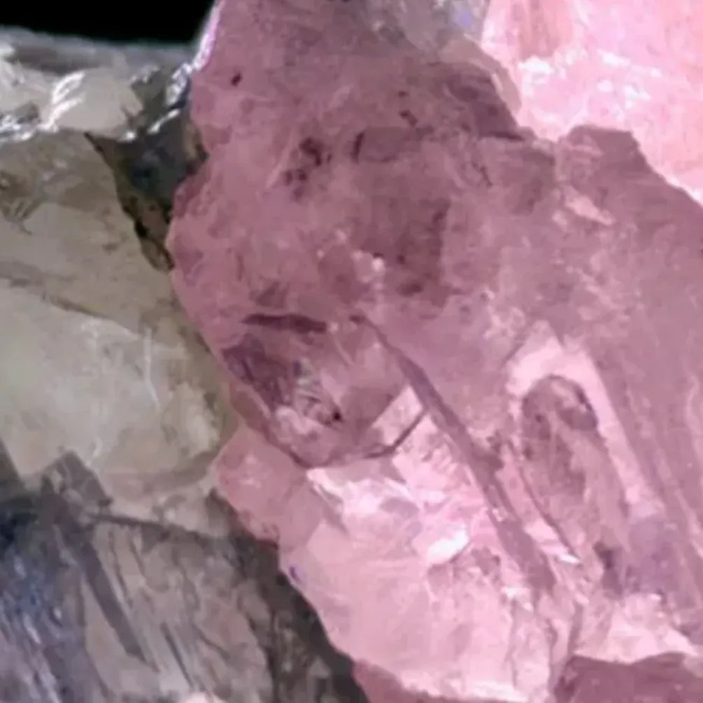 У Ботсвані знайшли рідкісний  двоколірний алмаз: чим унікальний (фото)