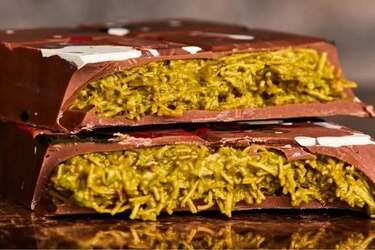 Что скрывает дубайский шоколад: в чем опасность продукта