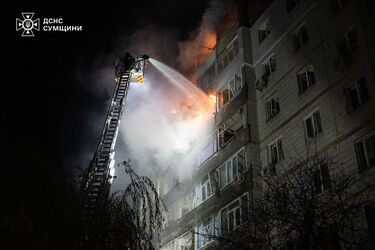 Армия РФ атаковала Сумы и Харьковщину дронами: есть попадания в многоэтажку, гражданскую, железнодорожную инфраструктуру, ранены два человека (фото, видео)