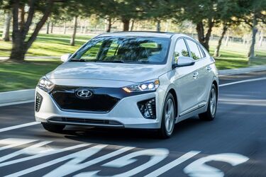 Краще обходити їх стороною: названо найбільш ненадійні автомобілі 2025 року