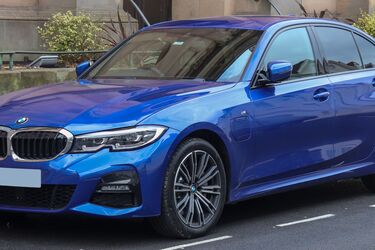 Ці автомобілі споживають мінімуми пального: топ економічних моделей