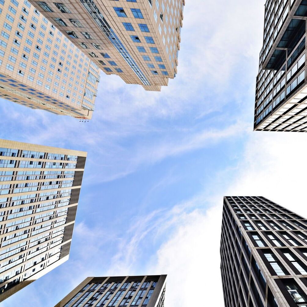 Ціни на житло в західних регіонах злетіли: у яких містах купівля квартири стала розкішшю