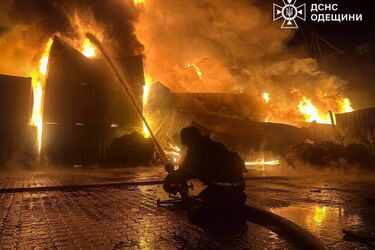 Армія рф атакувала Одесу та область: спалахнули пожежі, є поранені