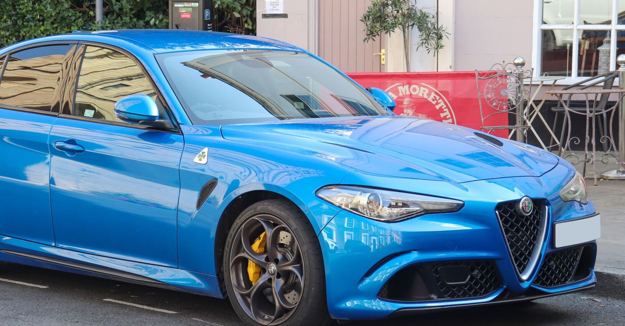 Не варто витрачатись: топ дорогих авто, які не виправдовують свою вартість 