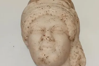 У Карфагені знайшли мармурову маску фінської жінки 4 століття (фото)