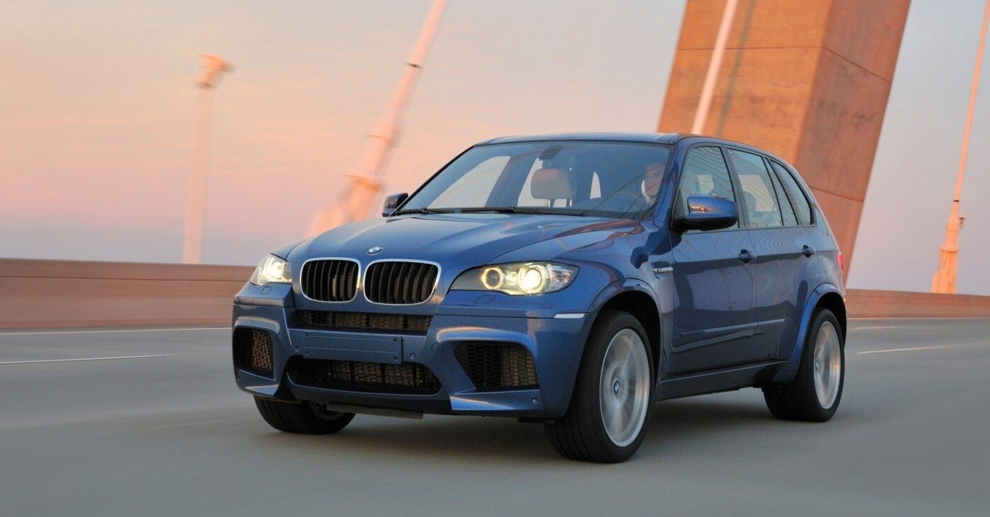 Перетворяться на нескінченну статтю витрат: топ автомобілів, які вимагають багато вкладень   