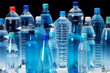 Бутильована вода і вода з-під крану: міфи, факти, та вплив на здоров'я