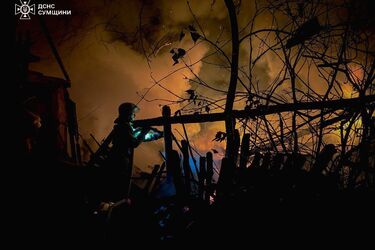 Російська армія атакувала Сумщину дронами: пошкоджено житловий сектор, під завалами можуть перебувати люди, є загиблий (фото)