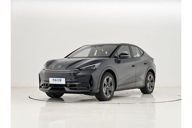 Электро впереди: какие машины самые популярные среди украинцев