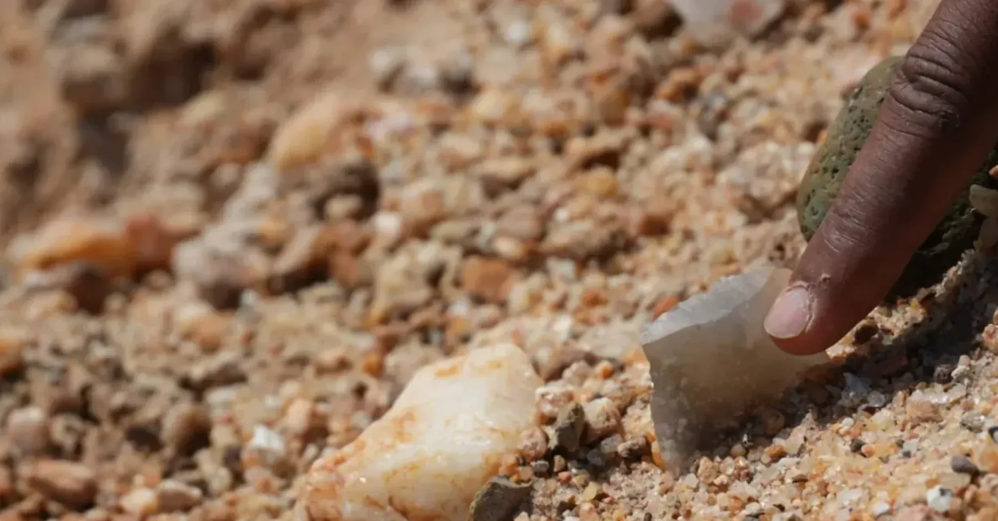 Його використовували 300 тисяч років тому: у Кенії знайшли рідкісне камʼяне знаряддя (фото)