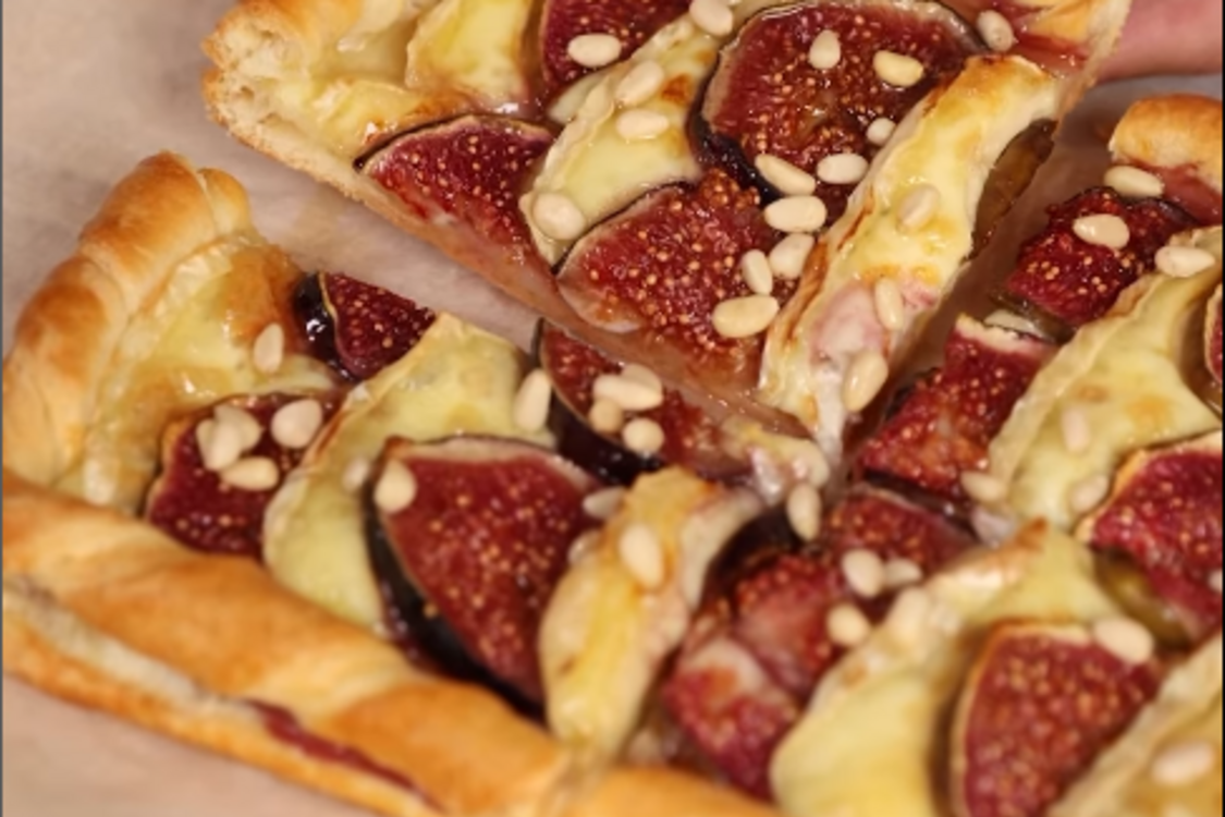 Пирог с инжиром и сыром: вкусное осеннее блюдо