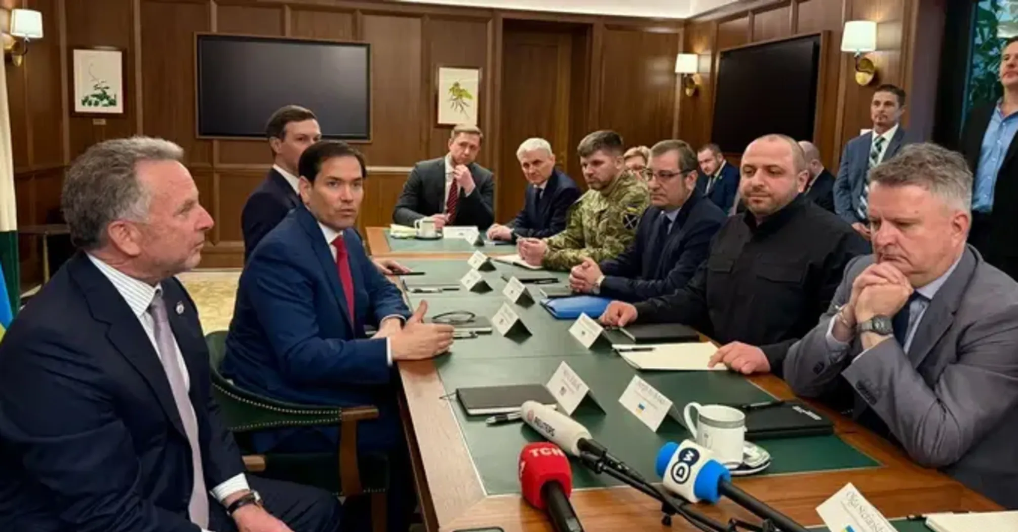 Складні, але продуктивні - Умєров доповів Зеленському про результати переговорів із США 