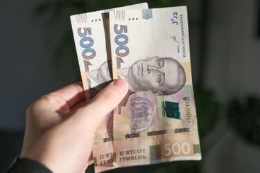 Тисяча від Зеленського на покупку ліків: які медикаменти можна купити