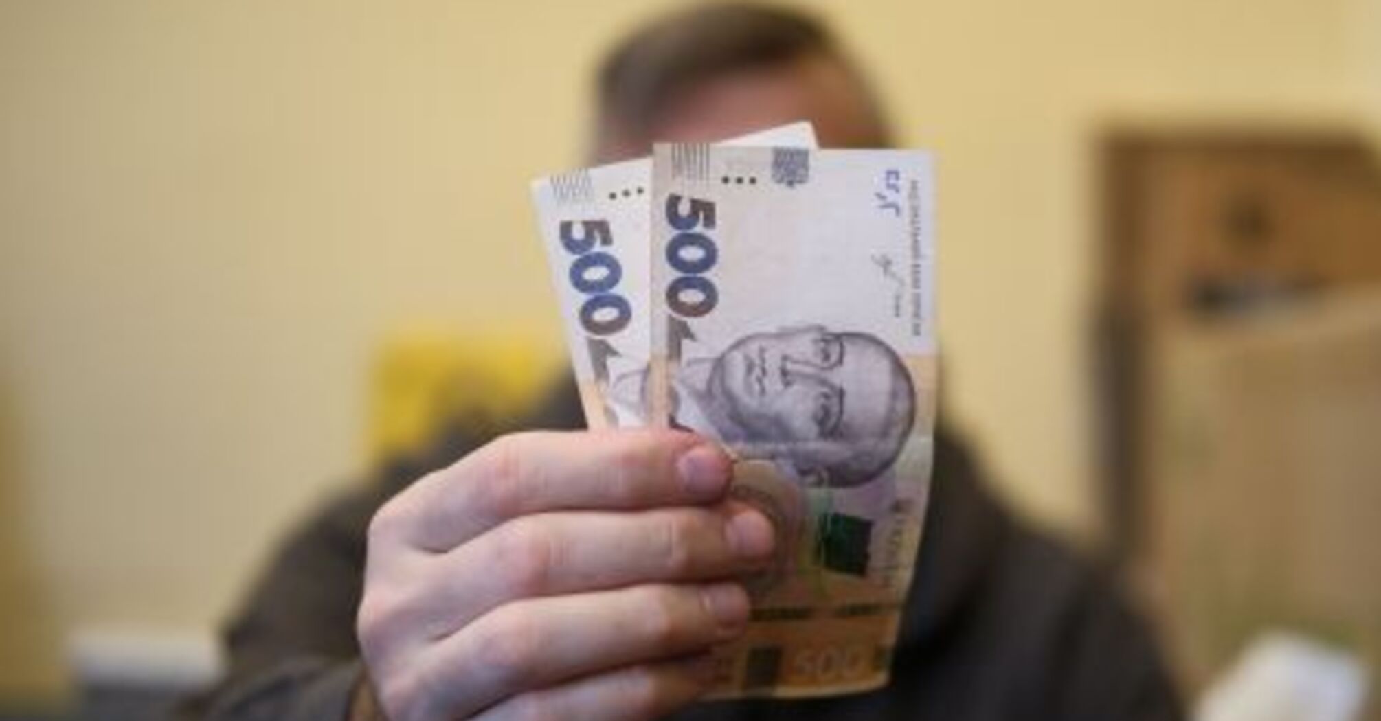 Правительство расширило перечень товаров, которые можно покупать на тысячу от Зеленского: о чем идет речь